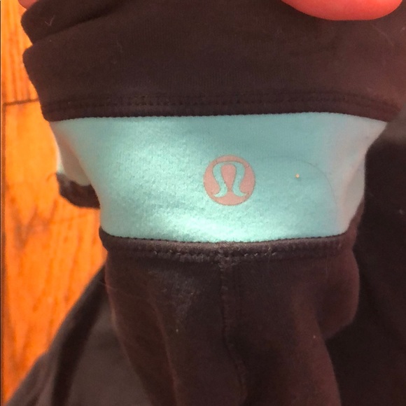 lululemon capris - Picture 3 of 5
